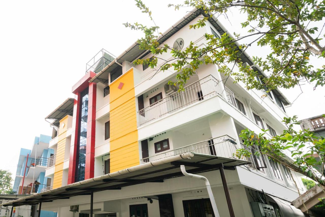 Oyo Home 49697 Aj Apartments Kochi מראה חיצוני תמונה